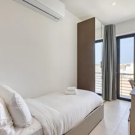 New 2br Near Seafront By Sf Homes *